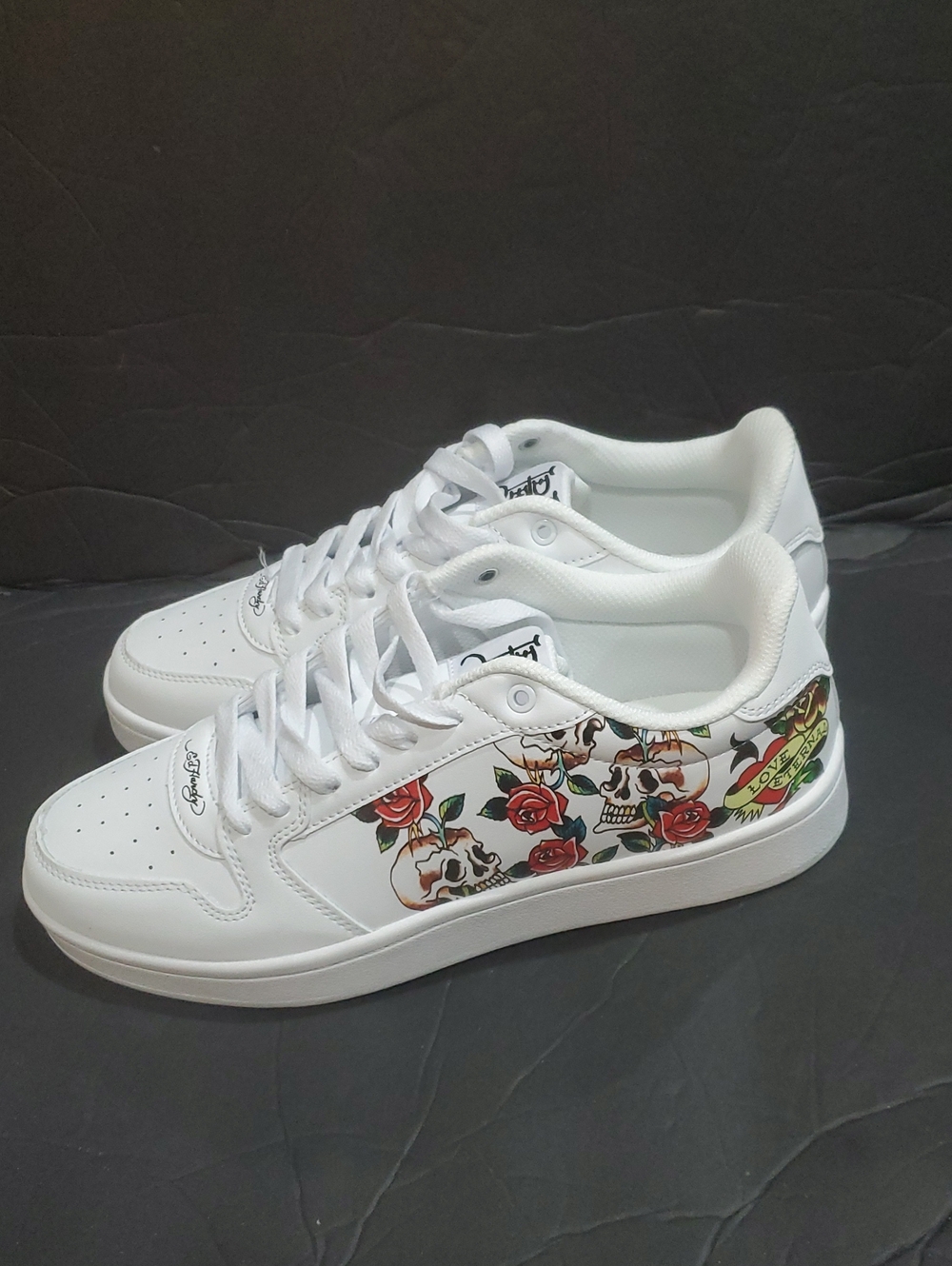Ed Hardy iconic ed hardy skull red roses printed white y2k sneakers size 11 NEW